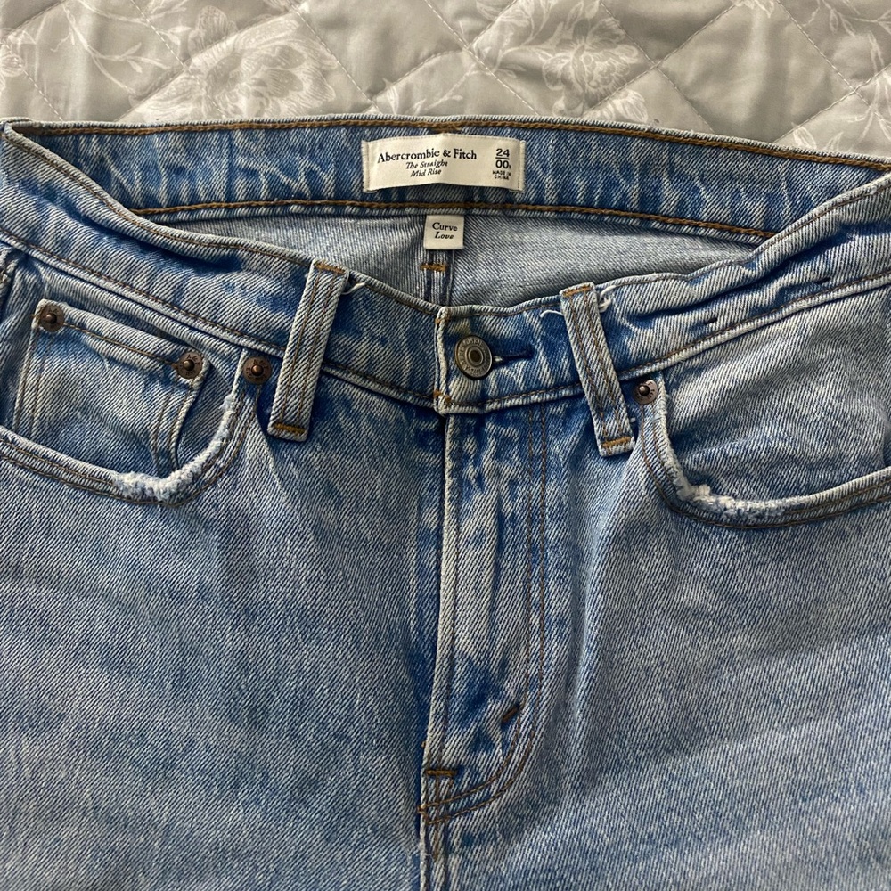 Abercrombie mid rise straight curve love